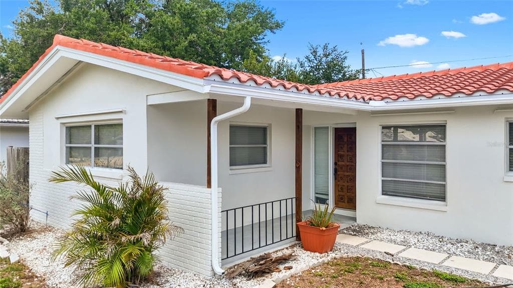 2138 TIMBER LANE CLEARWATER, FL 33763