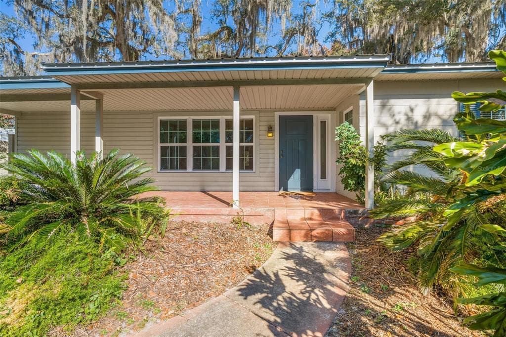412 BERWICK AVENUE TEMPLE TERRACE, FL 33617