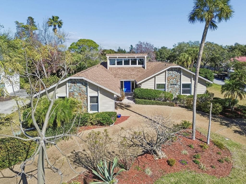 3803 BAYSIDE CIRCLE BRADENTON, FL 34210