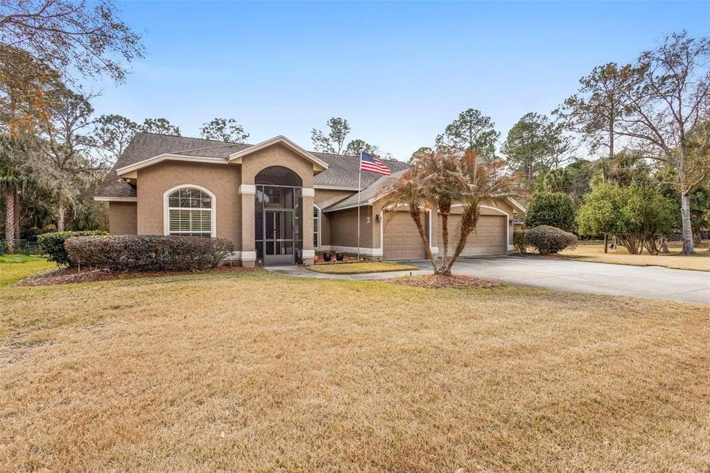 1012 PINE TREE DRIVE EUSTIS, FL 32726