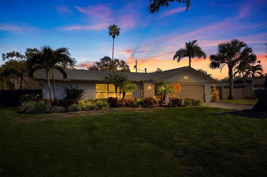 153 58TH AVENUE S ST PETERSBURG, FL 33705