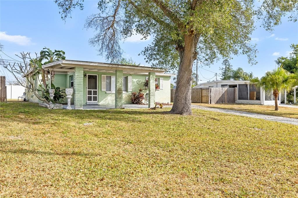 10473 113TH AVENUE LARGO, FL 33773