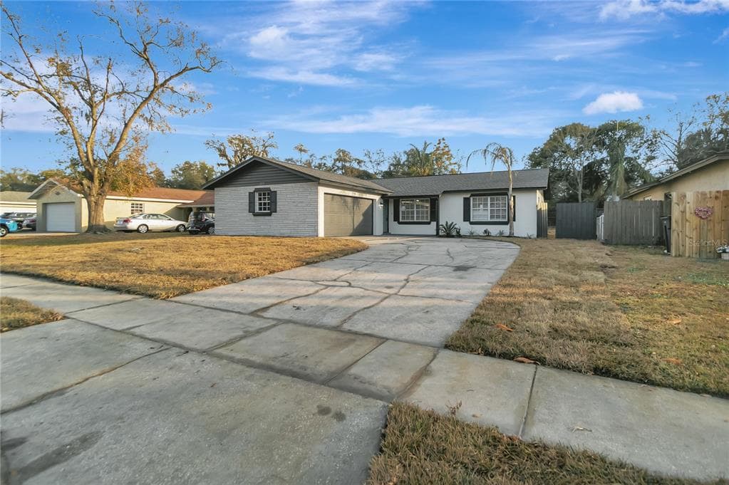 2229 ELIZABETH DRIVE BRANDON, FL 33510