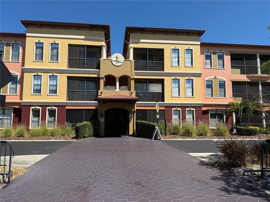 13941 CLUBHOUSE DRIVE UNIT 208 TAMPA, FL 33618