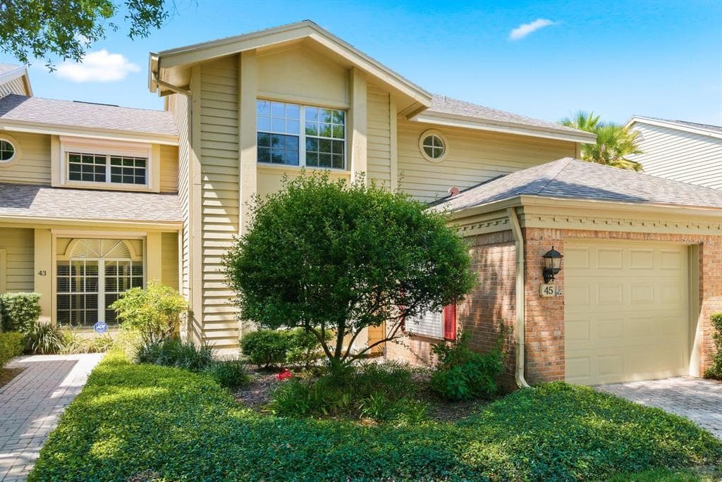 45 PELICAN PLACE BELLEAIR, FL 33756