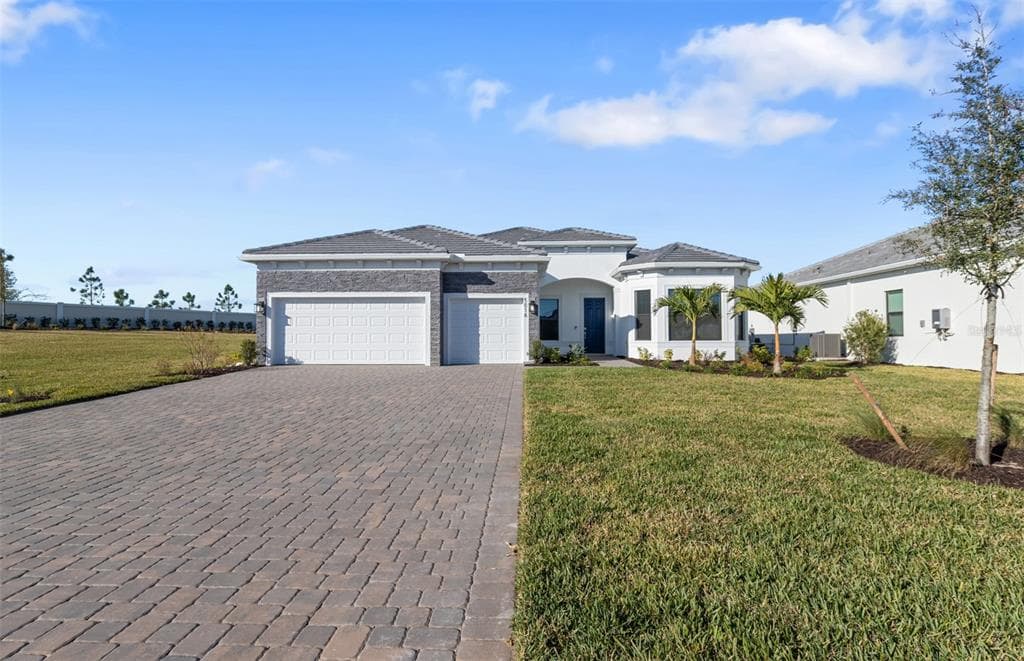 5016 STONEY POINT GLEN LAKEWOOD RANCH, FL 34211