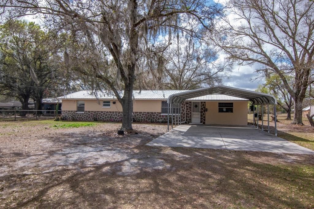349 OLD WELCOME ROAD LITHIA, FL 33547