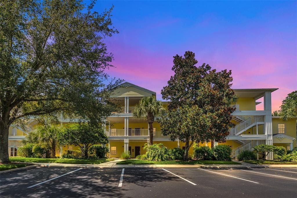 615 LUCAYA LOOP DAVENPORT, FL 33897