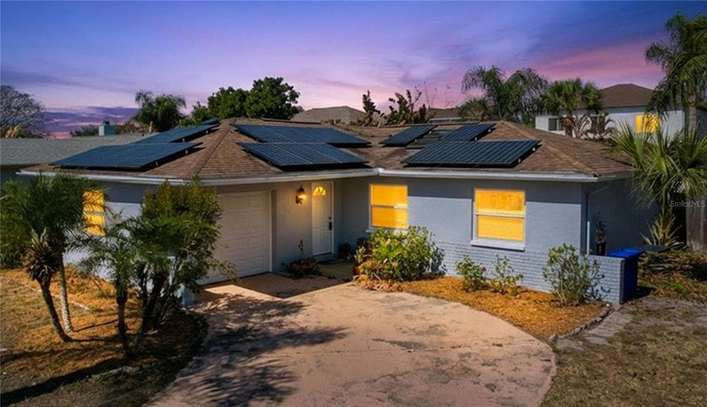 1704 HIBISCUS CIRCLE N OLDSMAR, FL 34677
