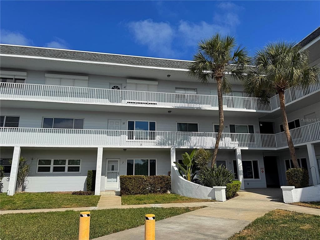 2001 WORLD PARKWAY BOULEVARD UNIT 7 CLEARWATER, FL 33763