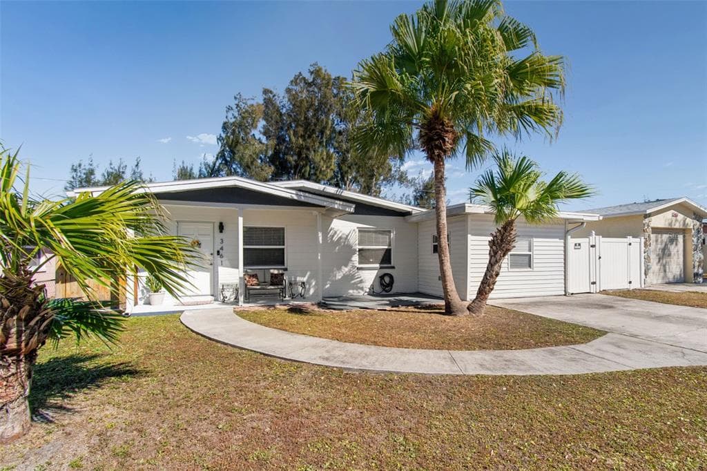 3461 BEECHWOOD TERRACE N PINELLAS PARK, FL 33781