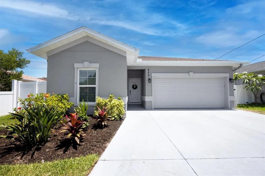 920 8TH AVENUE NW LARGO, FL 33770