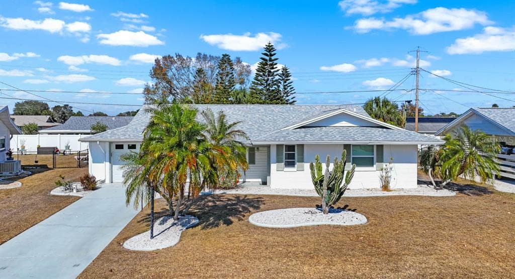 703 TORREY PINES AVENUE SUN CITY CENTER, FL 33573