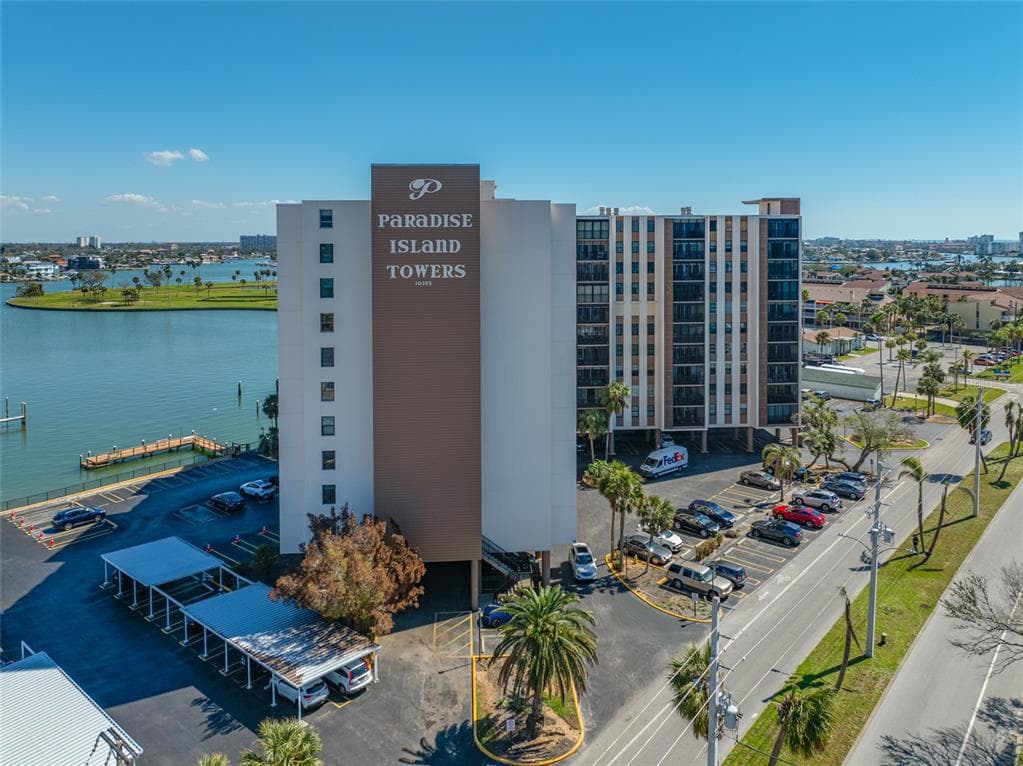 10355 PARADISE BOULEVARD UNIT 614 TREASURE ISLAND, FL 33706