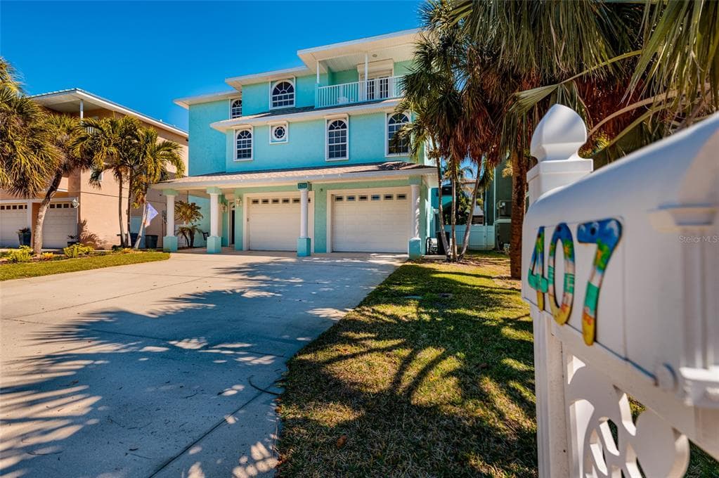 407 8TH AVENUE N TIERRA VERDE, FL 33715