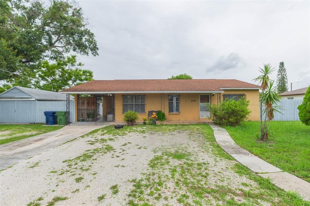 2703 W SAINT JOSEPH STREET TAMPA, FL 33607