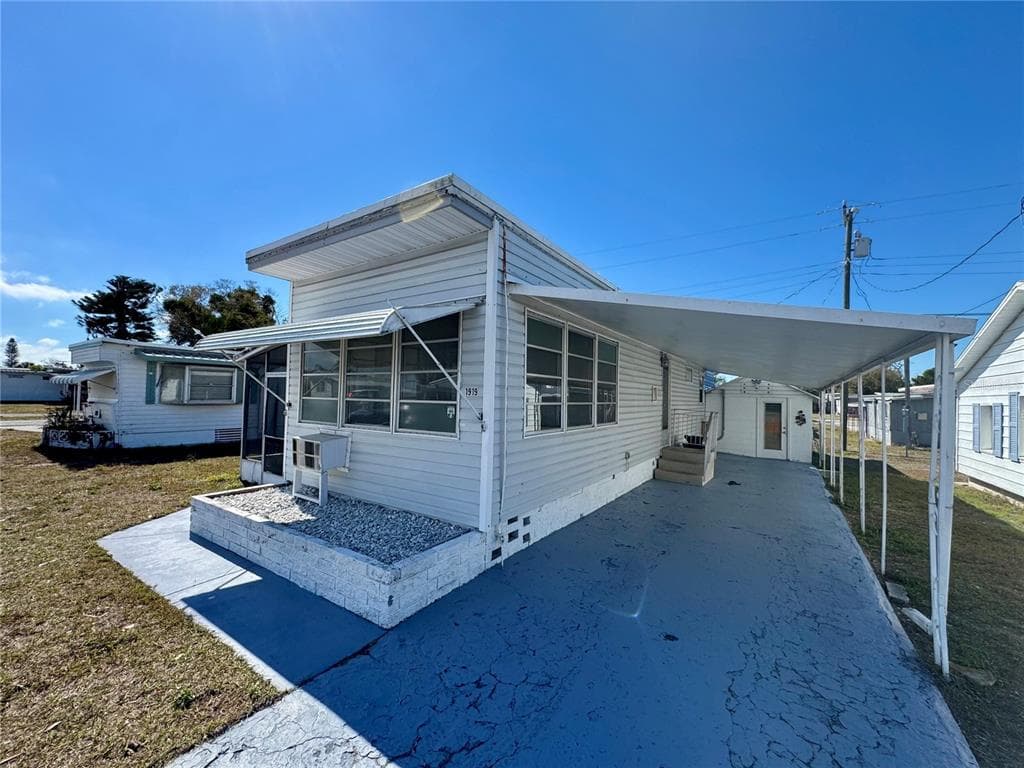 1919 PLEASURE DRIVE HOLIDAY, FL 34691