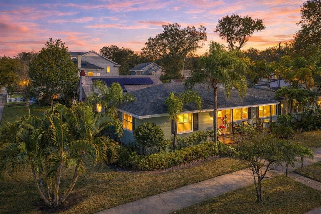 1529 12TH STREET N ST PETERSBURG, FL 33704