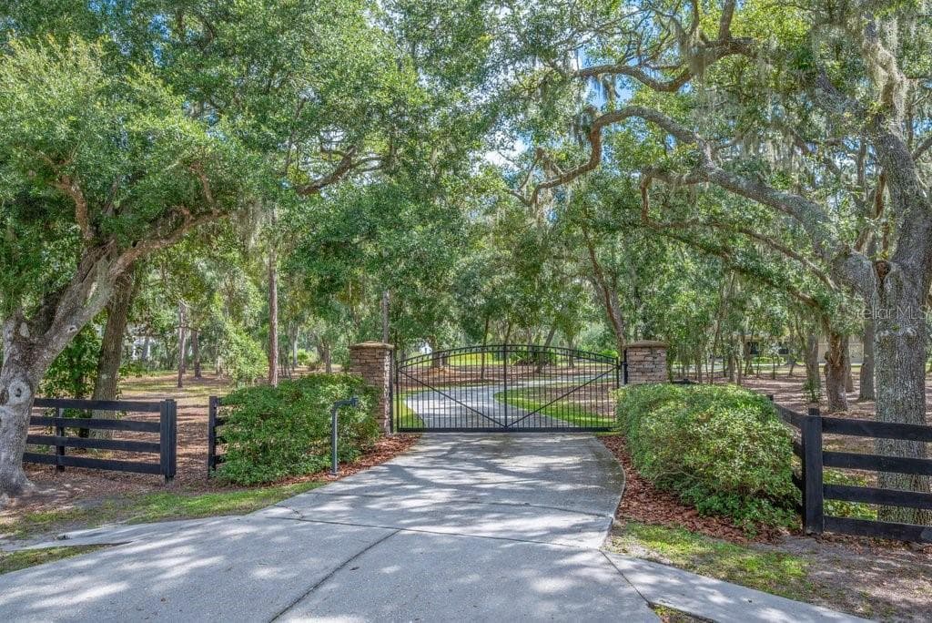 11832 NEAL ROAD LITHIA, FL 33547