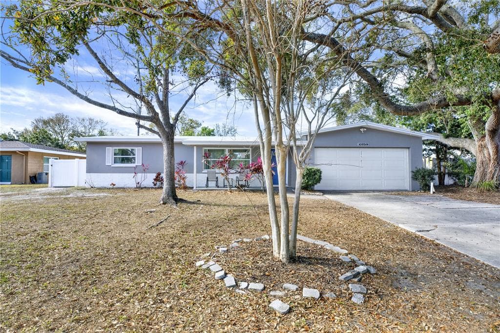 10259 62ND CIRCLE N SEMINOLE, FL 33772