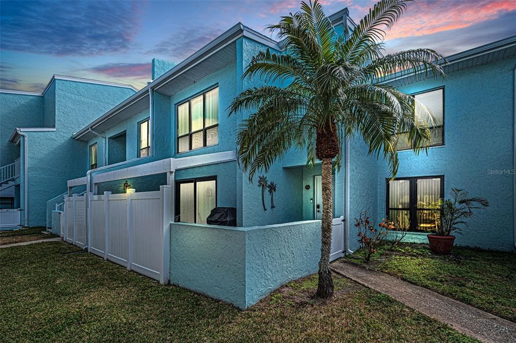 1 WINDRUSH BOULEVARD UNIT 51 INDIAN ROCKS BEACH, FL 33785