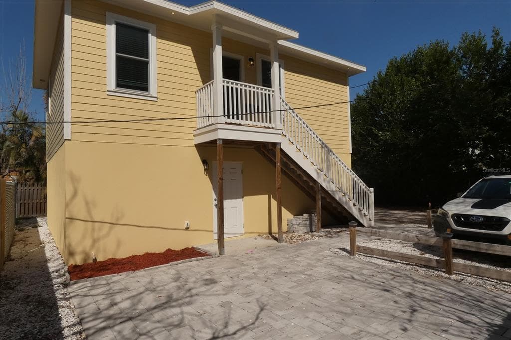 2717 14TH STREET N UNIT 1/2 ST PETERSBURG, FL 33704