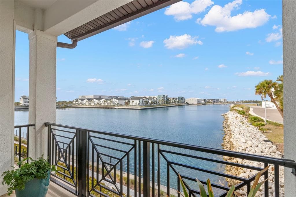 5351 BRIDGE STREET UNIT 19 TAMPA, FL 33611