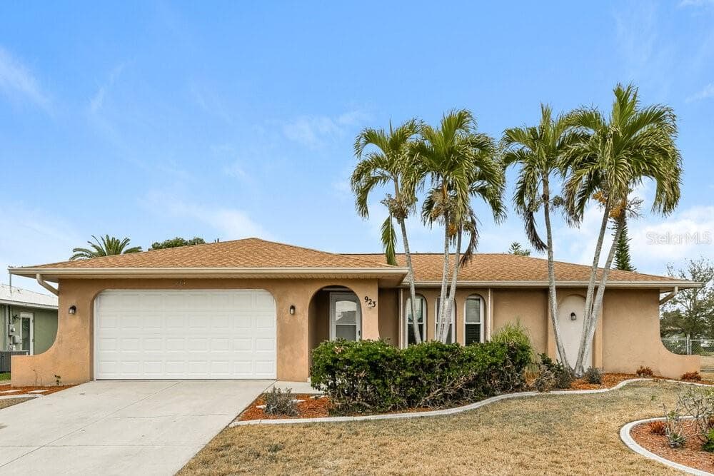 923 SE 19TH STREET CAPE CORAL, FL 33990
