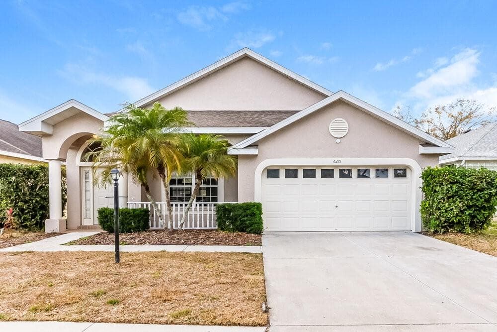 6210 BLACKBERRY LANE LAKEWOOD RANCH, FL 34202
