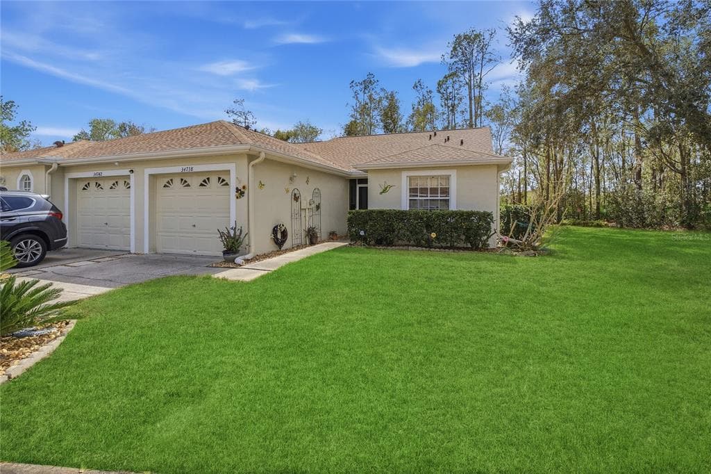 34738 DOUBLE EAGLE COURT ZEPHYRHILLS, FL 33541