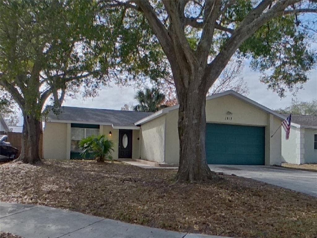 1913 HUDSON COURT OLDSMAR, FL 34677