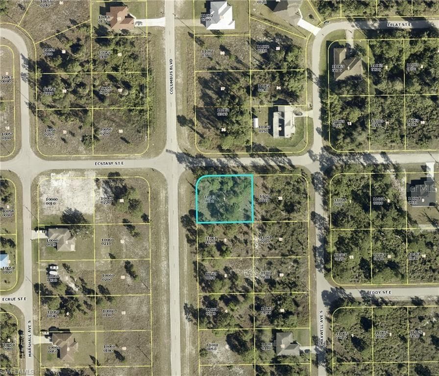 1015 COLUMBUS BOULEVARD S LEHIGH ACRES, FL 33974