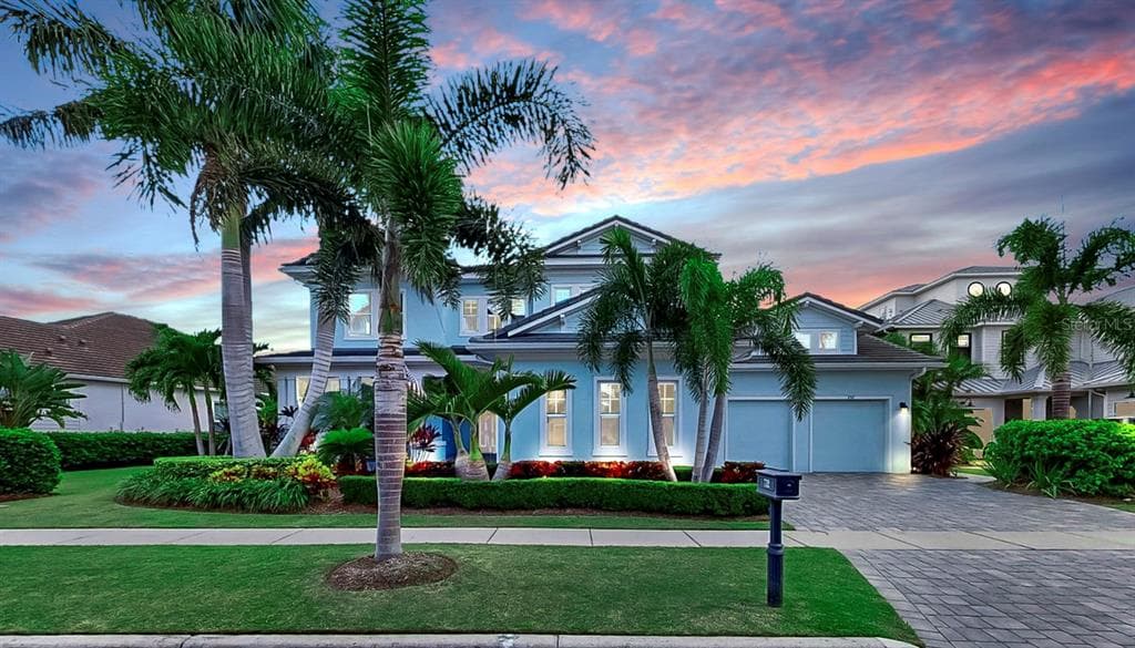 732 MANNS HARBOR DRIVE APOLLO BEACH, FL 33572
