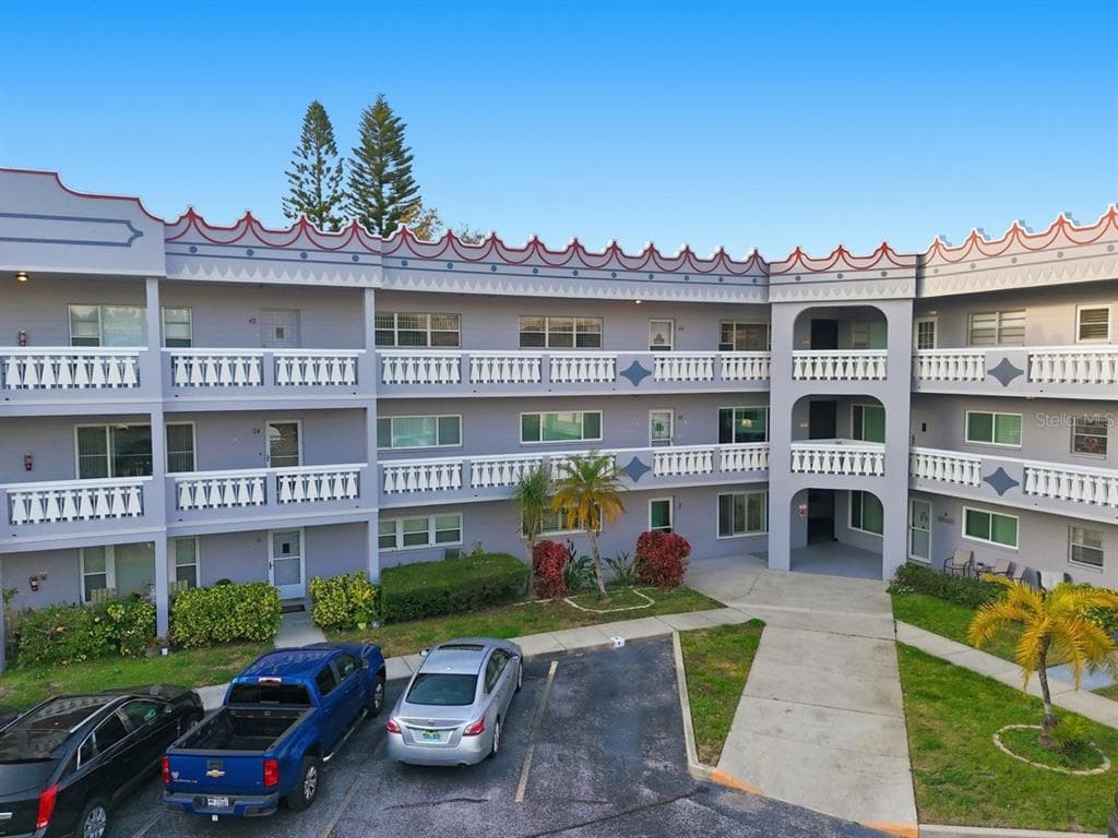 2294 SWEDISH DRIVE UNIT 8