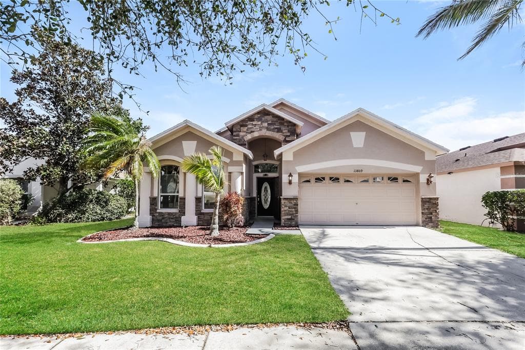13809 OGAKOR DRIVE RIVERVIEW, FL 33579