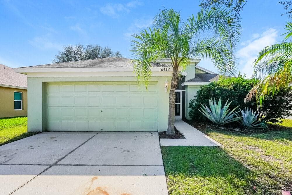 10457 HUNTERS HAVEN BOULEVARD RIVERVIEW, FL 33578