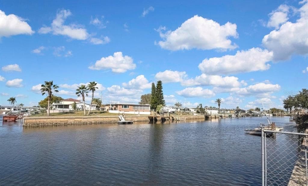 12527 1ST ISLE HUDSON, FL 34667