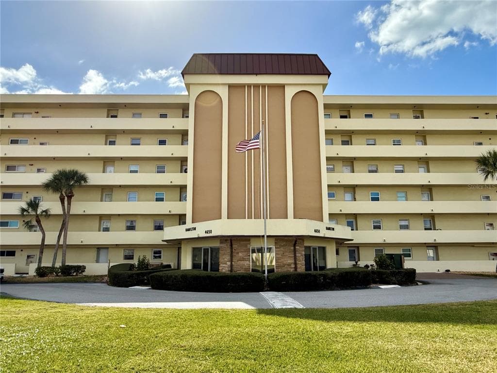 4650 COVE CIRCLE UNIT 108 ST PETERSBURG, FL 33708
