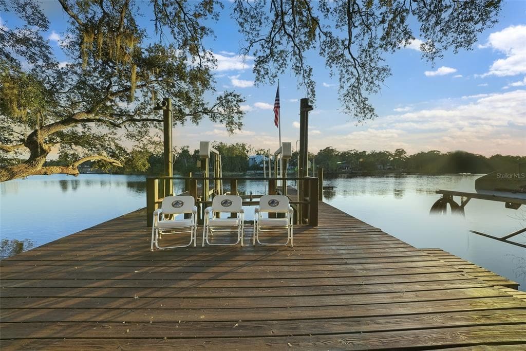 344 W RIO VISTA COURT