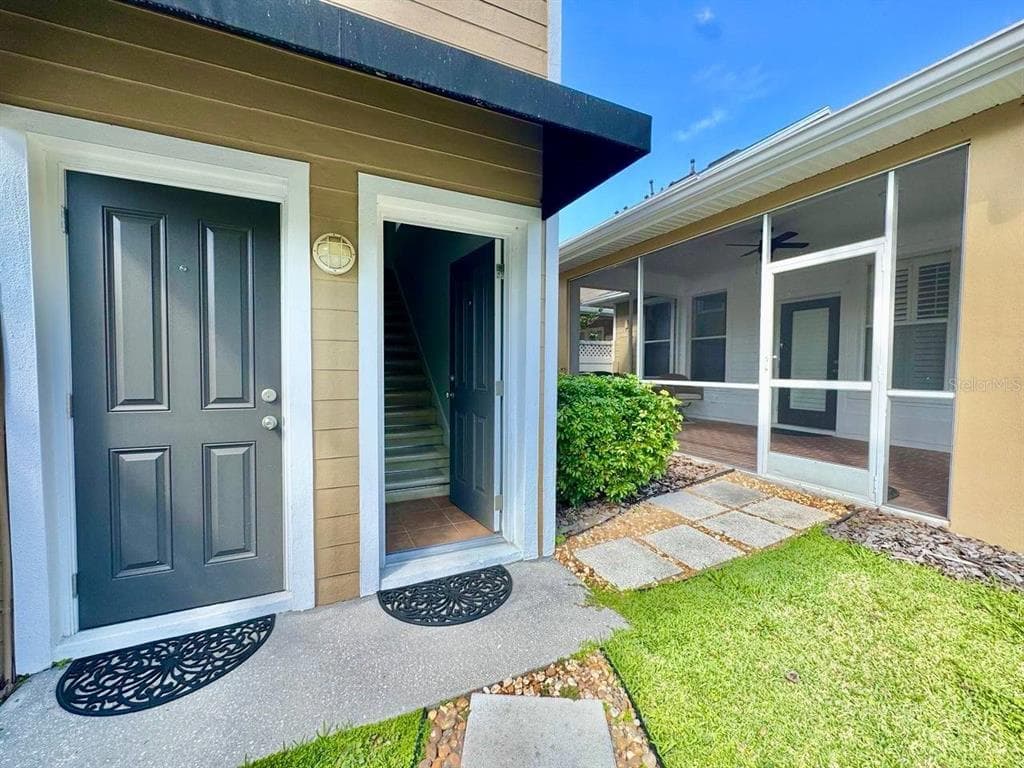 14541 COTSWOLDS DRIVE UNIT B TAMPA, FL 33626