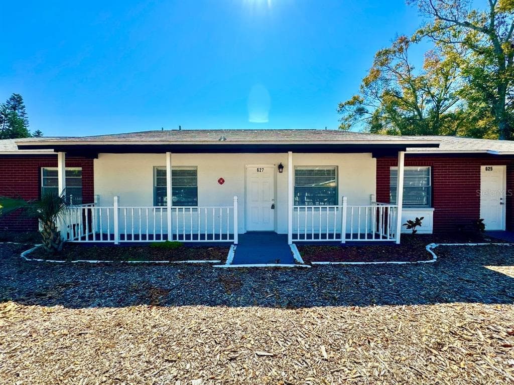 627 WILDWOOD WAY CLEARWATER, FL 33756