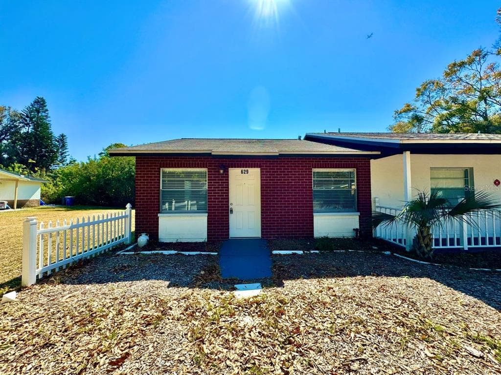 629 WILDWOOD WAY CLEARWATER, FL 33756