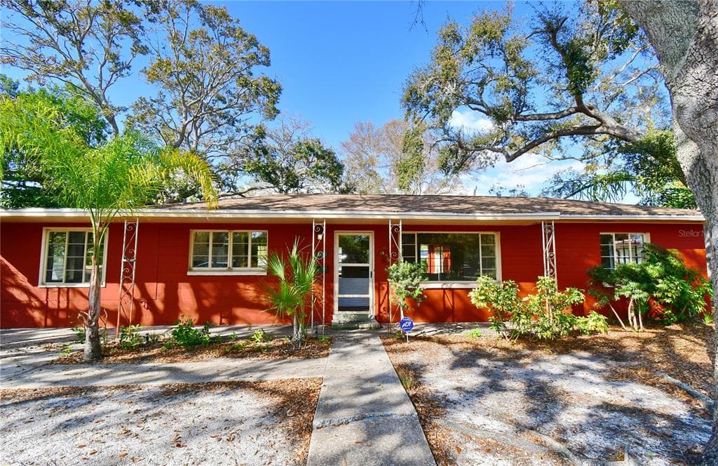 5435 5TH AVENUE S ST PETERSBURG, FL 33707