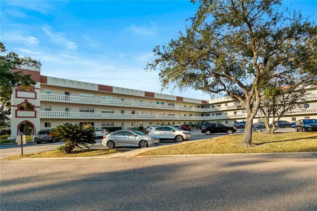 2284 SPANISH DRIVE UNIT 50 CLEARWATER, FL 33763