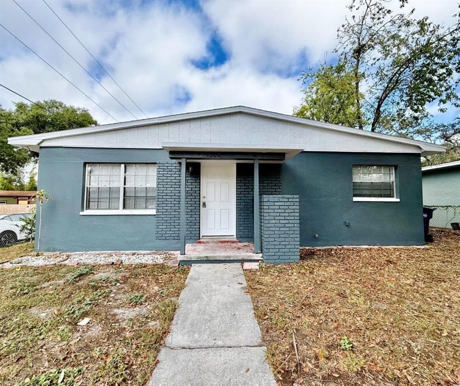 1302 E NEW ORLEANS AVENUE TAMPA, FL 33603