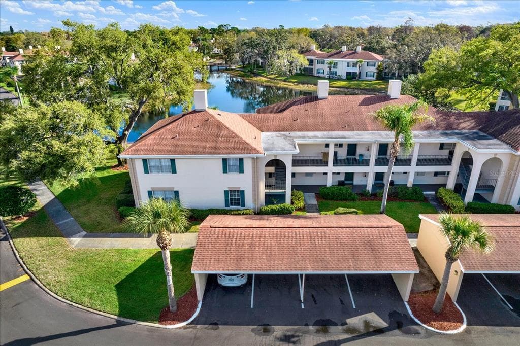10330 CARROLLWOOD LANE UNIT 95 TAMPA, FL 33618
