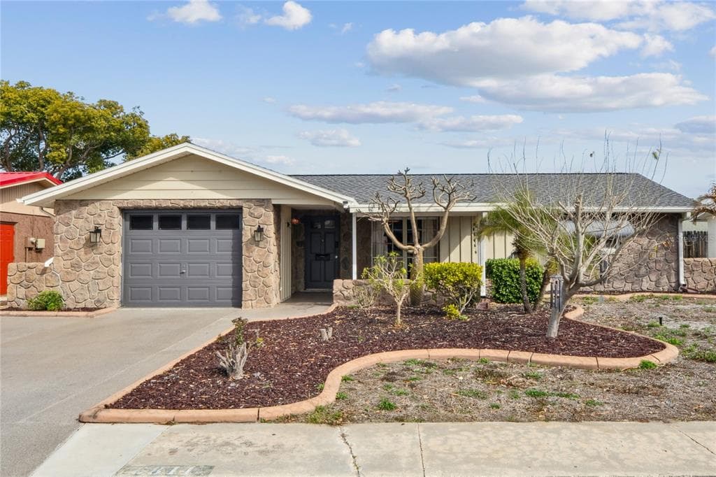 6811 ALTAVISTA STREET PORT RICHEY, FL 34668