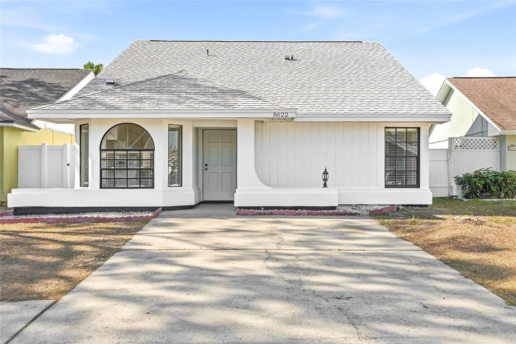 8622 COTTONWAY LANE TAMPA, FL 33635