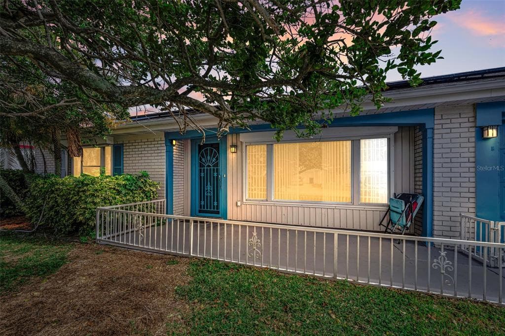 3520 OVERLAND DRIVE HOLIDAY, FL 34691