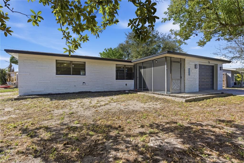 3922 DARLINGTON ROAD